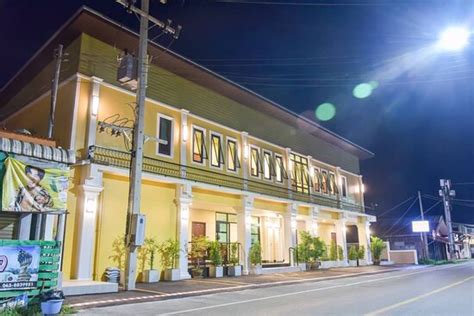 CHELSEA WATERSIDE HOTEL (Nakhon Phanom) - Hotel Reviews & Photos ...