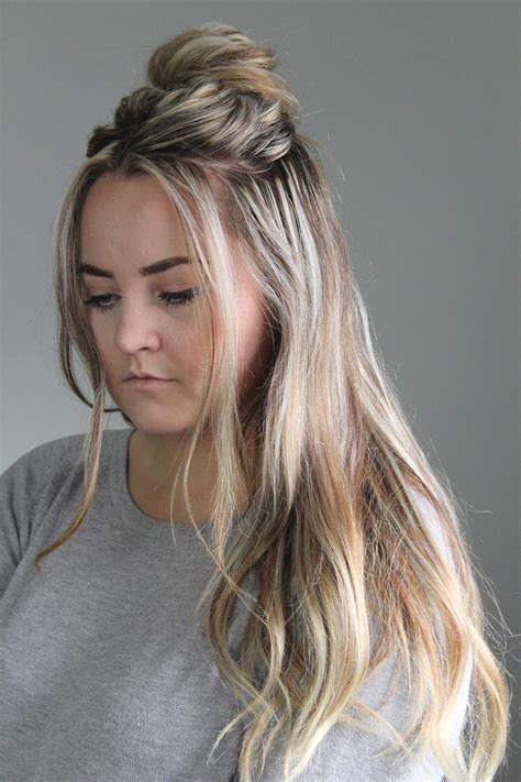 Quick 2 Minute Half up Messy Bun Tutorial - Cassie Scroggins