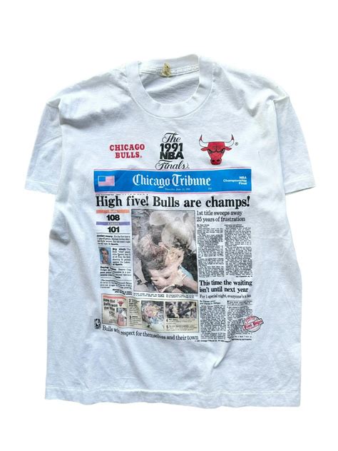 Vintage Vintage 90’s NBA Chicago Bulls Newspaper T-Shirt | Grailed