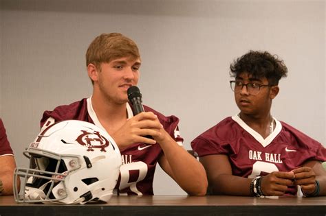 Oak Hall School football hoping for longer playoff run in 2022