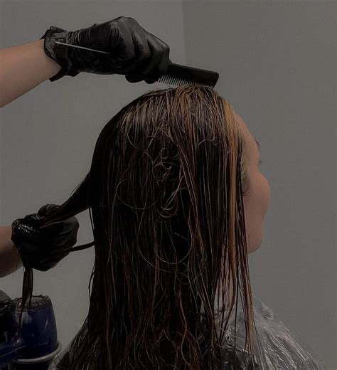 Does Hair Developer Expire & How Long Does It Last?