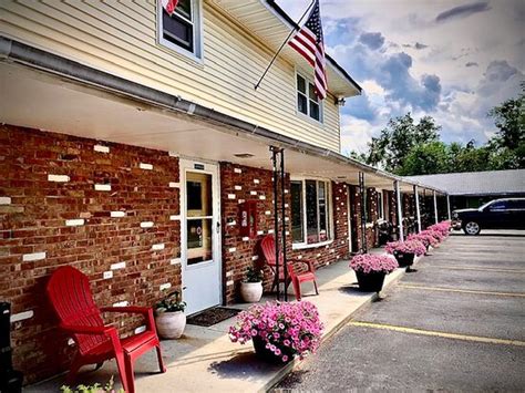 ROLLING HILLS MOTEL (Wantage) - Motel Reviews, Photos, Rate Comparison ...