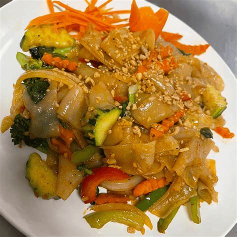 Best Thai food in Corona, CA | Thai E-San | Thai food near me