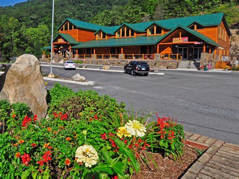 Smoke Hole Caverns - Elkins-Randolph County Tourism