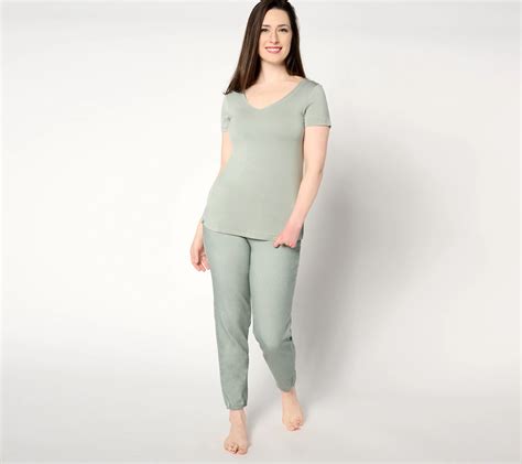 Barefoot Dreams MC Double V Tee and Sunbleached Pants Lounge Set - QVC.com