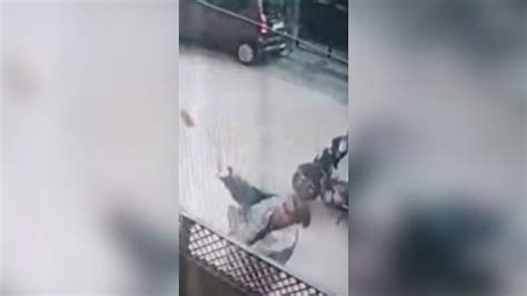 Agra: Married Woman Harasses Old Parents For Property, Video Emerges Of ...