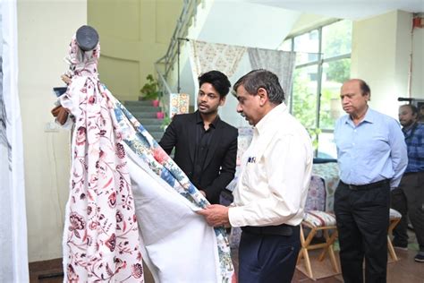 Press Release:Press Information Bureau