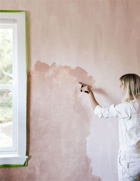 Add richness, depth, and dimension to a room with this lime wash wall ...