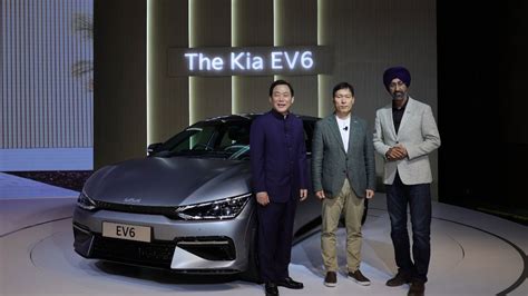 किआ ने भारत में लॉन्च की पहली इलेक्ट्रिक कार EV6, एक चार्ज मेें 528 ...