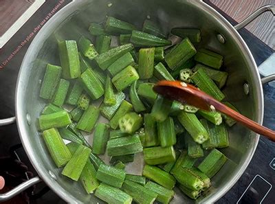 Bendekai huli Recipe | How to make lady finger sambar | Bendekayi saaru ...