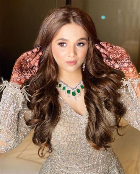 Hairstyles For Oval Face Shaped Indian Females