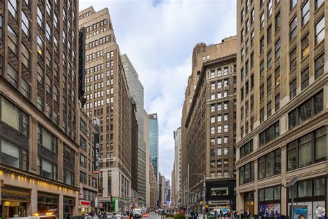 1375 Broadway, New York, NY 10018 - Office for Lease | LoopNet