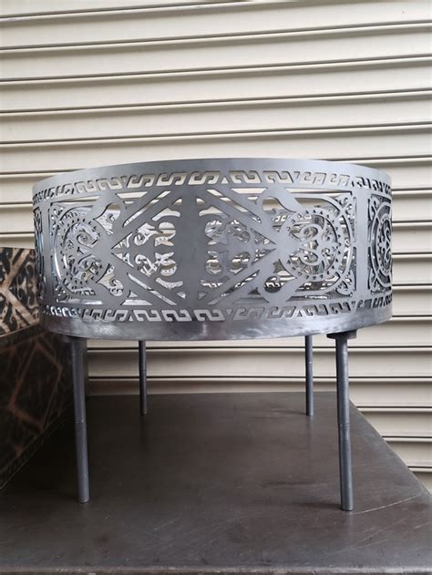 キルギス民族模様デザイン アイアン焚き火台 Φ450 ハンドメイド 焚き火台単品 | diavolo works