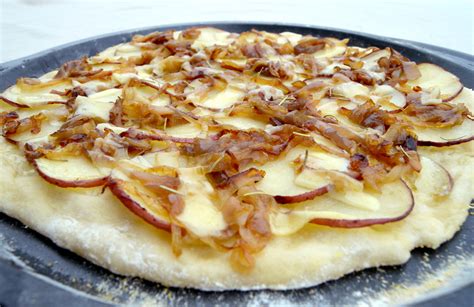 » Potato and Caramelized Onion Pizza