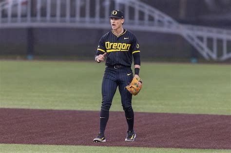 Oregon baseball drops in polls after 2-2 week - oregonlive.com