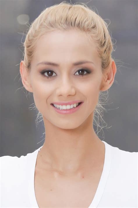 Veronica Leal - Profile Images — The Movie Database (TMDB)