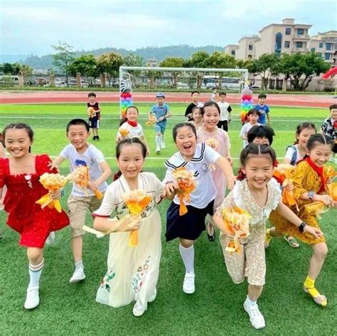 成都市温江区新世纪光华学校2022年小一和初一新生招生简章