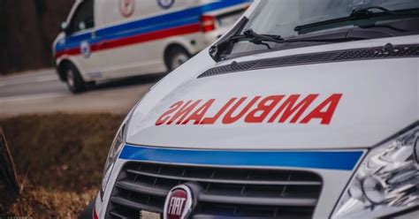 17-latek bez uprawnień wsiadł na motocykl. Wpadł do koryta rzeki, jego ...