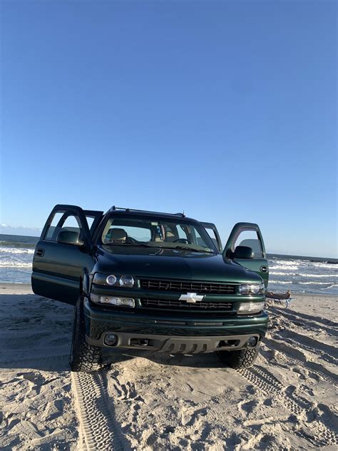 03 Chevy Suburban z71 on the beach : r/Chevy