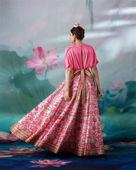 Pichwai : Varsha Leela - Pink/Beige – Rajdeep Ranawat