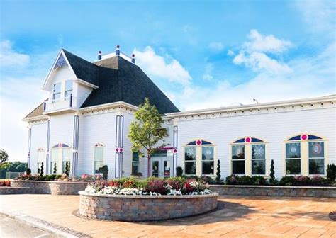 Hidden gem - Reviews, Photos - Albanese Candy Factory - Tripadvisor