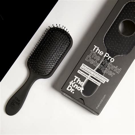 The Pro Black | Detangling Hairbrush | The Knot Dr – BeautyNova