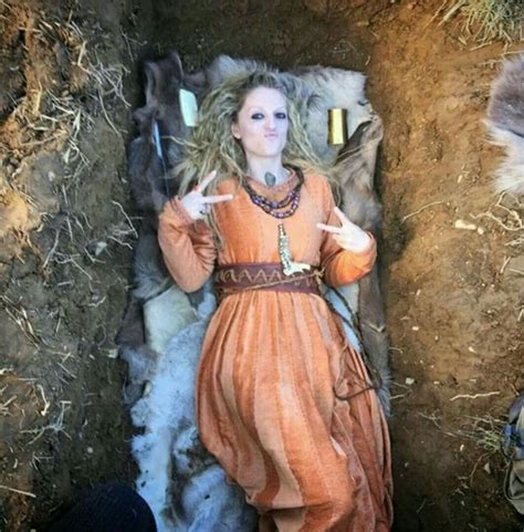 Helga - Behind the scene | Vikings ragnar, Vikings tv, Vikings tv show