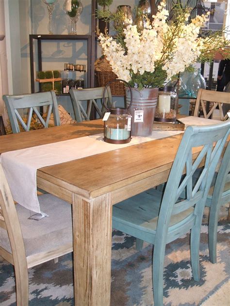 Farmhouse Table And Chairs
