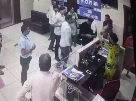 Gwalior: Doctor assaults female staff, case registered