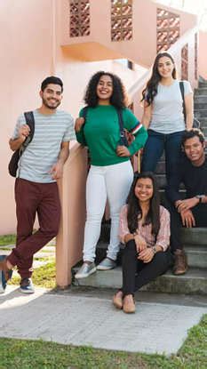 10 Life Lessons From 'Friends' That No Student Should Ignore