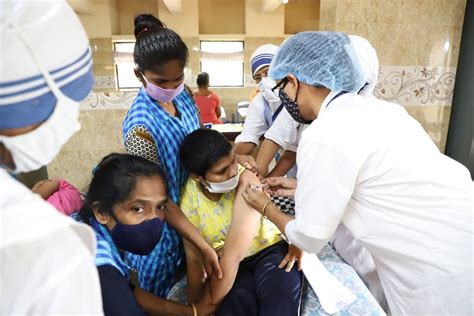 Mumbai: BMC starts COVID-19 vaccination drive at eight tourist spots