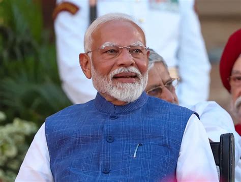 India's GDP To Surpass $4 Tn In 2025 Amid Global Challenges: PHDCCI ...