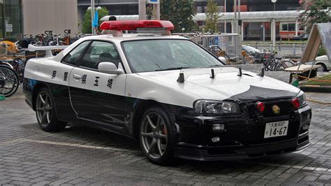 A new masterpiece by Inno64 : Nissan Skyline GT-R (R34) Japanese police ...