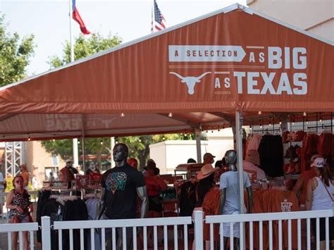 New flagship store for Longhorn fanatics brings the burnt orange to UT ...