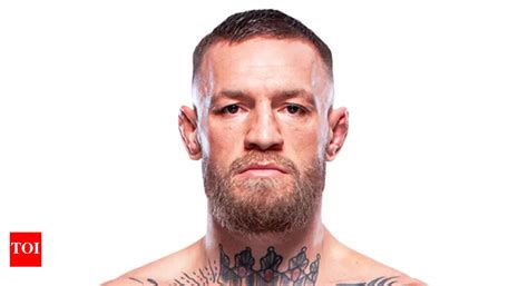 UFC legend Conor McGregor’s beach kiss with mystery woman triggers bold ...