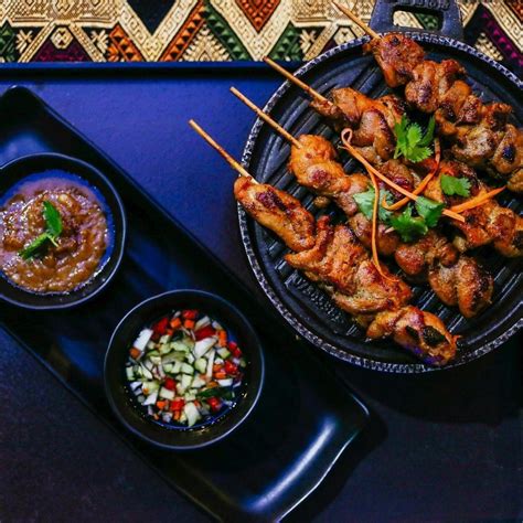 Olays Hawaii - Thai-Lao Cuisine