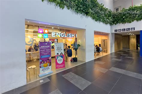 Booth Activation English 1 AEON Tanjung Barat at Cijantung Mall - ENGLISH 1