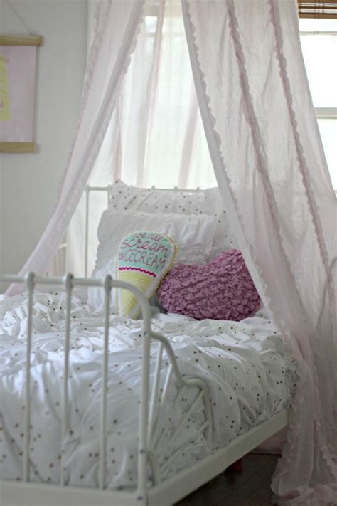 bedroom decor ice cream