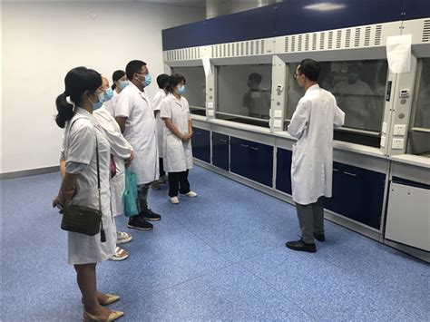 我院组织26名科研代表赴桂林医学院科学实验中心进行实验室安全教育与仪器基本操作流程培训-医院新闻-桂林市中医医院