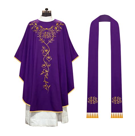 Gothic Chasuble with Intricate Floral Embroidery – JOHA VESTMENTS