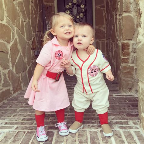 Pin by Ariel Griffin on Halloween 22 | Sibling halloween costumes ...