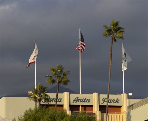 Santa Anita: Week starts with $71,789 carryover in pick six