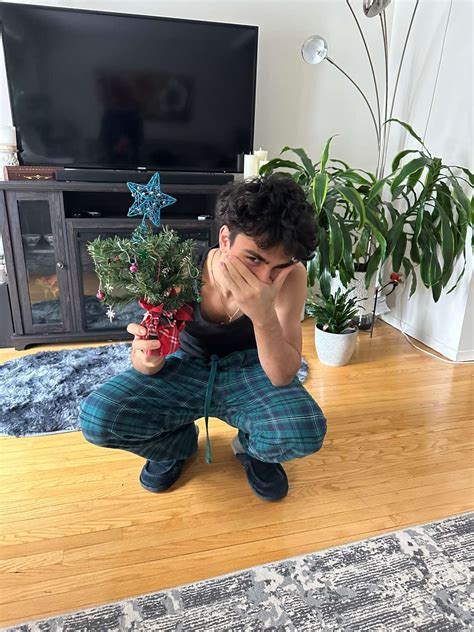 PPP (@hamiandnaimah)’s videos with Lay Down - OMB Peezy | TikTok