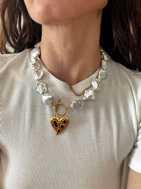Irregular Pearl Shell Necklace, Oversized Chunky Necklace, Heart ...