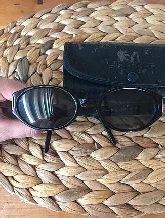 Gıvenchy Orjinal Gözlük Givenchy Gözlük %20 İndirimli - Gardrops