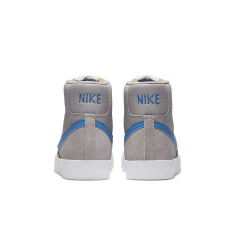 Blazer Mid '77 'Grey Fog' Release Date. Nike SNKRS