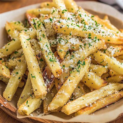 Crispy Garlic Parmesan Fries