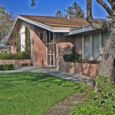 JAY CHAPEL FUNERAL DIRECTORS - Updated December 2025 - 19 Photos - 1121 ...