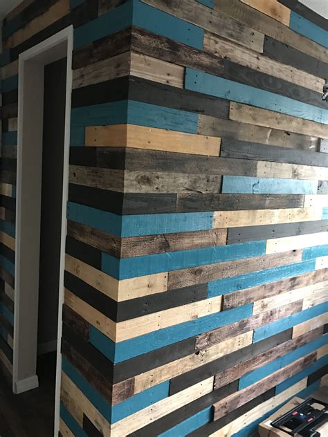 Pallet Wall Design