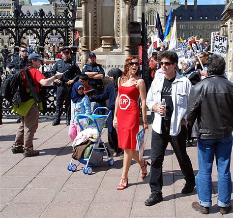 Anti-Globalization 的图像结果